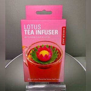 Lotus Tea Infuser NWT